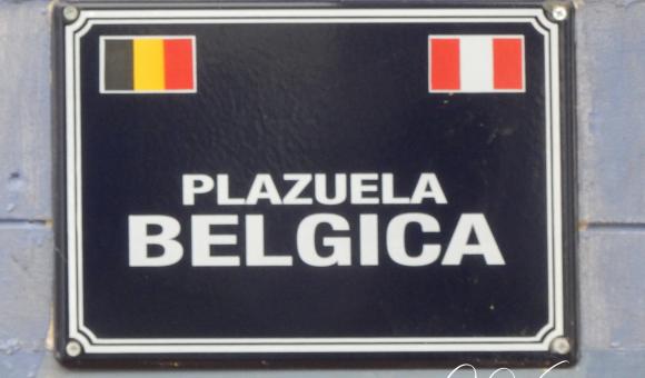 Nouvelle plaque "Plazuela Bélgica" placée à Lima et offerte par Guy O. Vanackeren