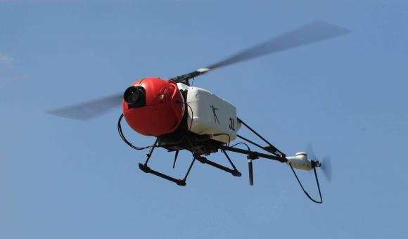 Hélicoptère Flying Cam avec caméra embarquée pour prises de vue aériennes.