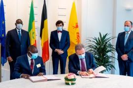 Signature des intentions en avril 2021 en présence du Président du Sénégal, Macky Sall, du Ministre-Président du Gouvernement wallon, Elio Di Rupo et du Ministre de l'Economie Willy Borsus
