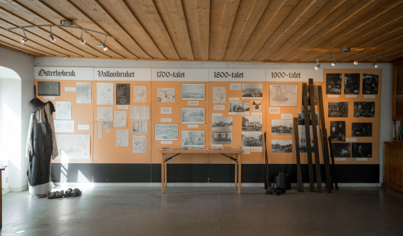 Exhibition on ironworks in the village of Österbybruk, Uppland province © J. Van Belle – WBI