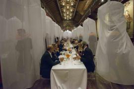 Dîner surréaliste à l'Hôtel de Ville de Bruxelles