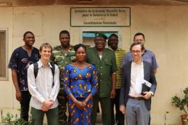 Family photo at the CN-IGMVSS at the end of the discussions